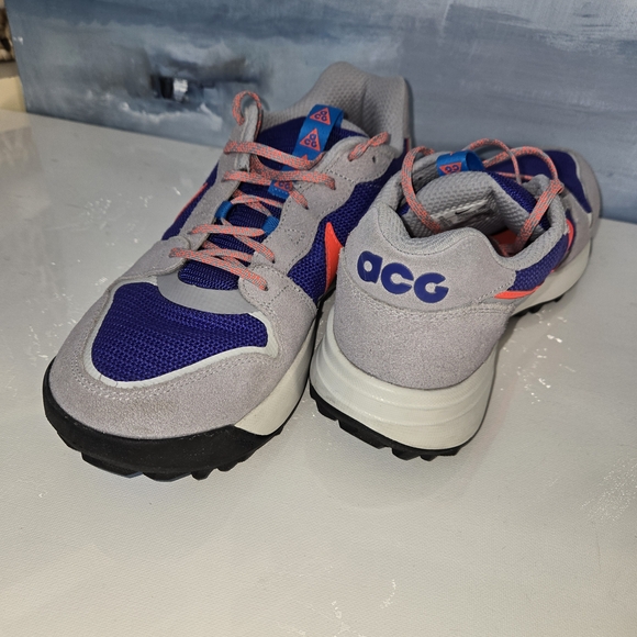 👟 NIKE ACG Grey Lowcate Athletic Trail Shoes , SIZE 10, like new! - Picture 7 of 16